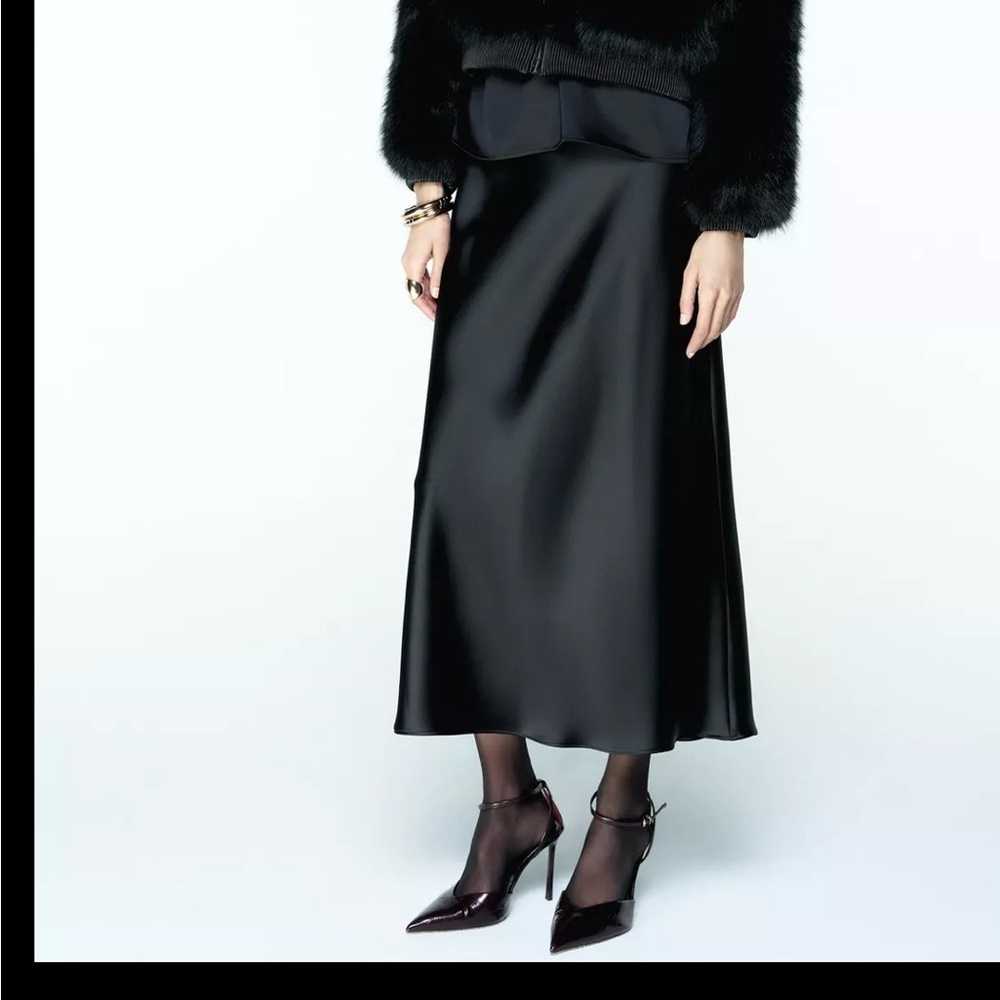 ZARA NWT MIDI SATIN SKIRT